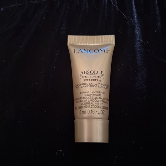 4 Lancôme Samples and beautiful cosmetics bag - Picture 4 of 6